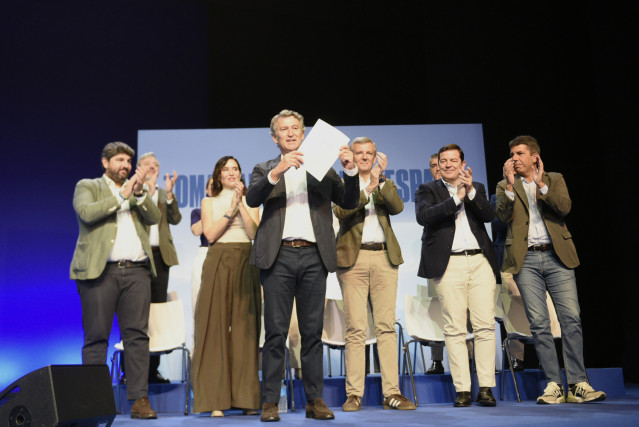 El presidente del Partido Popular, Alberto Núñez Feijóo, durante la clausura del acto de presentación de la ‘Declaración de la Región de Murcia’, en el Teatro Circo de Murcia, a 28 de septiembre de 2025, en Murcia (España).