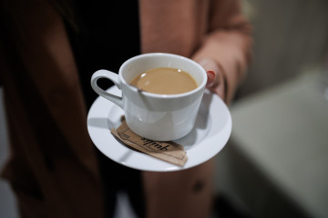 Archivo - Un café durante un encuentro