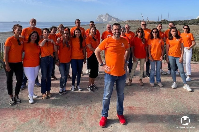 Archivo - El alcalde de La Línea con la candidatura a las elecciones de 2023.