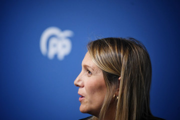 La vicesecretaria de Coordinación Sectorial del PP, Alma Ezcurra, ofrece una rueda de prensa en la sede nacional del Partido Popular, a 22 de septiembre de 2025, en Madrid (España).