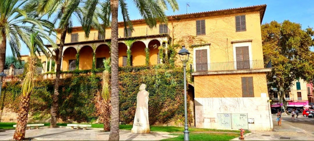 Fachada de la Conselleria de Familias, Bienestar Social y Atención a la Dependencia.