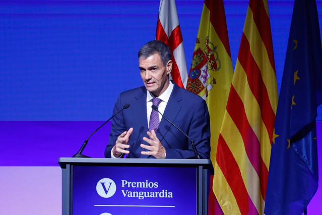 El presidente del Gobierno, Pedro Sánchez, durante la entrega de la 3ª edición de los Premios Vanguardia, en el Palau de Congressos de Catalunya, a 29 de septiembre de 2025, en Barcelona, Cataluña (España).