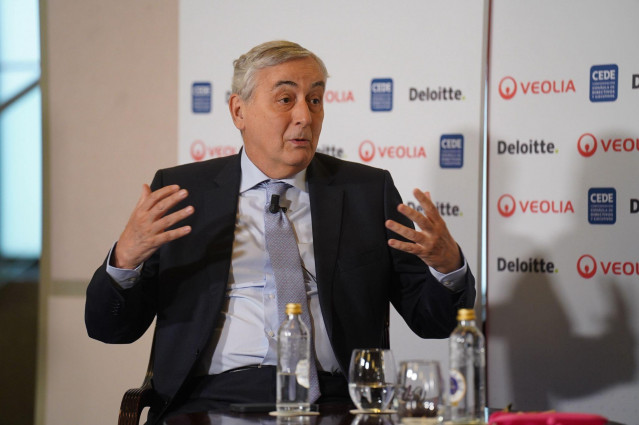 El director general de Funcas, Carlos Ocaña, durante un desayuno de trabajo CEDE.