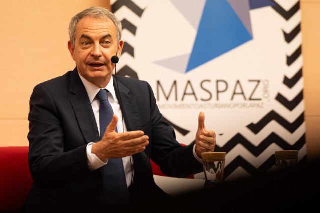 El ex presidente del Gobierno, José Luis Rodríguez Zapatero, en Oviedo.