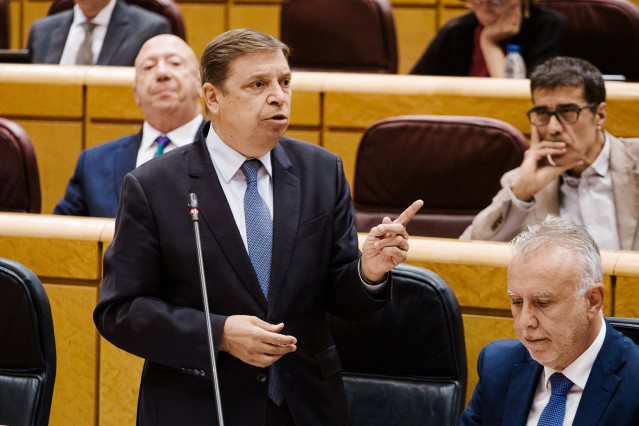 El ministro de Agricultura, Luis Planas,