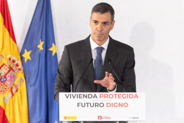 El presidente del Gobierno, Pedro Sánchez, clausura el acto de colocación de la primera piedra de las obras del desarrollo urbanístico Retamar de la Huerta, a 30 de septiembre de 2025, en Alcorcón