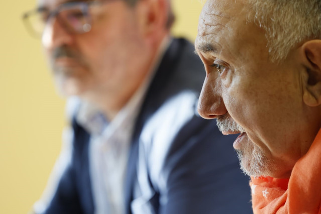 El secretario geneal de UGT, Pepe Álvarez, junto al responsable del sindicato en La Rioja, Jesús Izquierdo