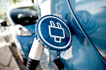 Archivo - Coche eléctrico (foto de recurso).