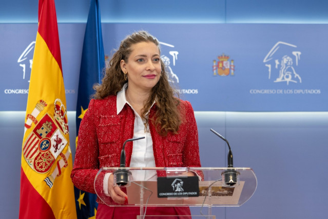 La portavoz del PP, Ester Muñoz, en una rueda de prensa