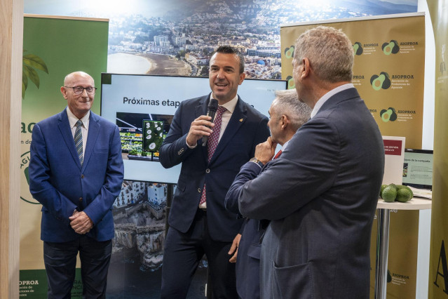 El presidente de la Diputació de València, Vicent Mompó, en la feria Fruit Attraction 2025