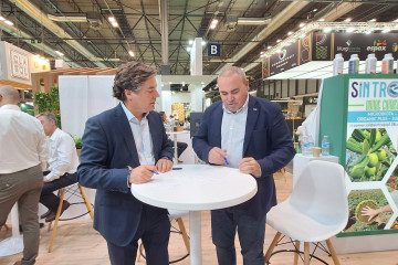 El presidente de la Asociación Ecovalia, Álvaro Barrera, y el presidente de Origen España, Ángel Pacheco.