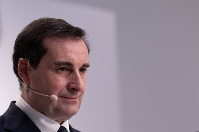 Archivo - El presidente y consejero delegado de Mango, Toni Ruiz, durante la presentación de resultados 2024, en la sede de Mango, a 10 de marzo de 2025, en Palau-solità i Plegamans, Barcelona, Catalunya (España)