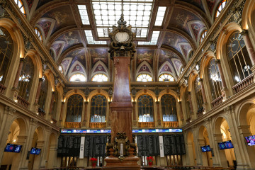 Archivo - Vista interior del Palacio de la Bolsa, en Madrid (España).
