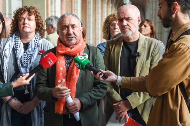 El secretario general de UGT, Pepe Álvarez, y el secretario general de CCOO, Unai Sordo,  en la sede del Ministerio de Trabajo, a 29 de septiembre de 2025, en Madrid (España).