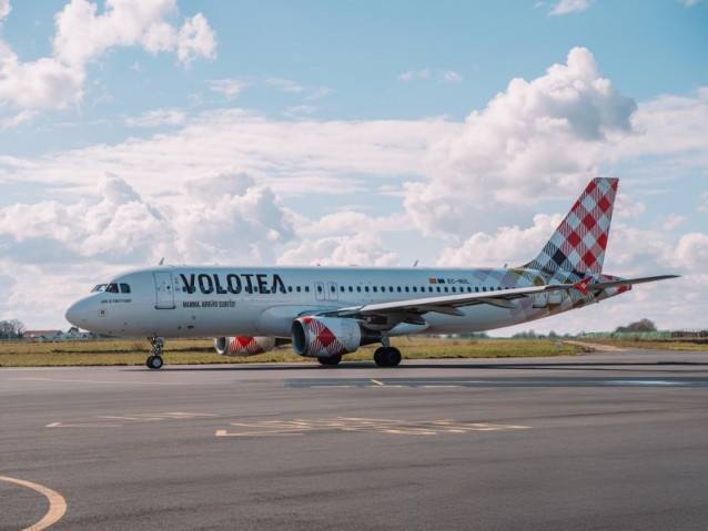 Archivo - Un avión de Volotea en una imagen de archivo