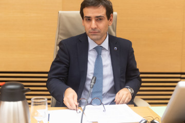 El vicepresidente ejecutivo de Prosperidad y Estrategia Industrial de la Comisión Europea, Stéphane Séjourné, comparece ante la Comisión Mixta para la Unión Europea, en el Congreso de los Diputa