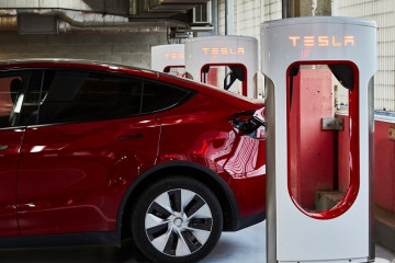 Archivo - Las ventas mundiales de Tesla crecen un 7,4% en el tercer trimestre con récord de 497.099 unidades.