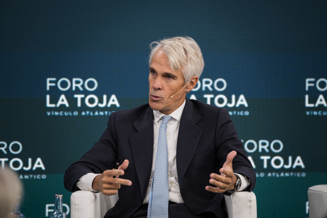 El presidente Ejecutivo (CEO) de Telefónica España, Borja Ochoa, interviene en 'Factores de competitividad de la economía española I' durante la segunda jornada del ‘Foro de La Toja - Vínculo Atlántico’ 2025, en el Eurostars Gran Hotel La Toja.