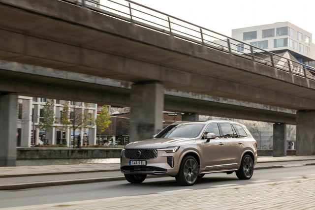 Nuevo Volvo XC90 T8 - dynamic.