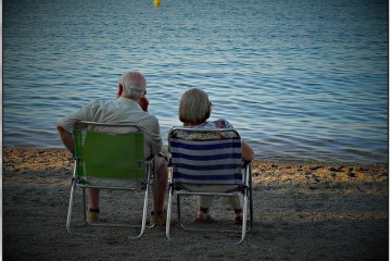Archivo - Turistas senior.