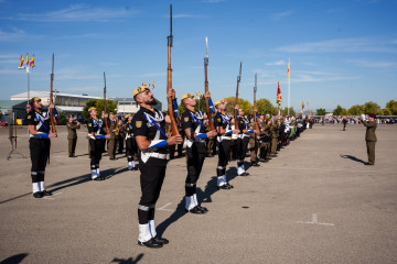 Acto militar de la Unidad Militar de Emergencias (UME) presidido por la ministra de Defensa, Margarita Robles, con motivo de su XX Aniversario, en la Base Aérea de Torrejón de Ardoz, a 4 de octubre 