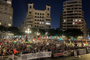 Manifestación en València para mostrar apoyo a Palestina y reclamar el embargo integral de armas a Israel.