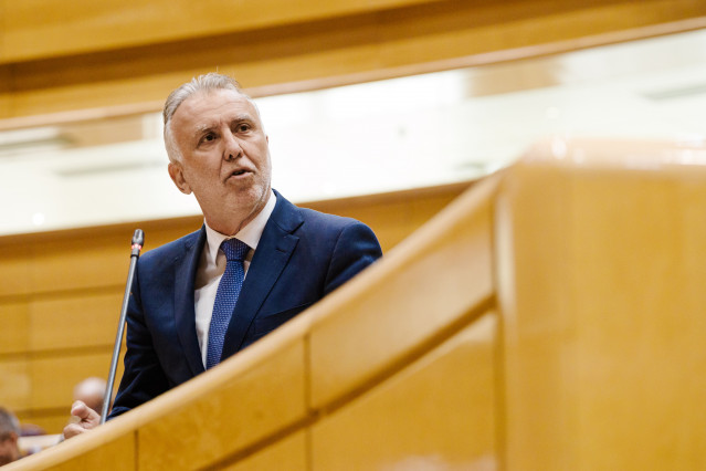 El ministro de Política Territorial y Memoria Democrática, Ángel Víctor Torres, durante una sesión de control al Gobierno en el Senado, a 16 de septiembre de 2025, en Madrid (España). El Gobierno se enfrenta una semana más a una sesión de control en la qu