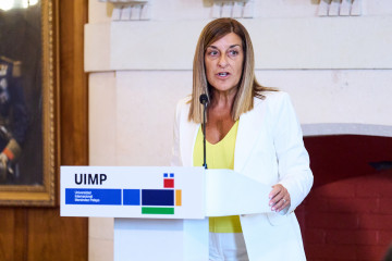 Archivo - La presidenta de Cantabria, María José Sáenz de Buruaga.-ARCHIVO