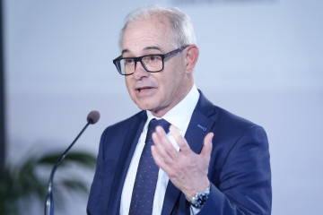 Archivo - El consejero delegado de Unicaja, Isidro Rubiales, interviene durante la presentación del Proyecto CREA. A 12 de febrero de 2025, en Sevilla (Andalucía, España).