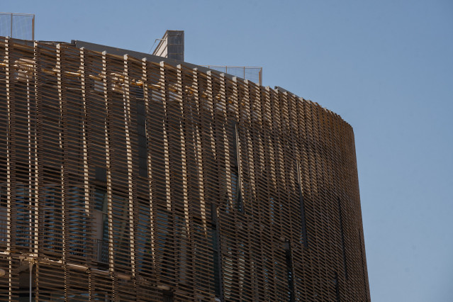 Archivo - Fachada del edificio del Parque de Recerca Biomédica de Barcelona (PRBB)