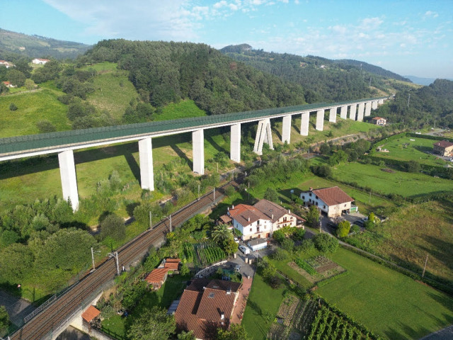 Línea de Alta Velocidad en Euskadi, viaducto de Amorebieta (Bizkaia)