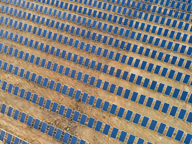 Archivo - El parque solar de Vilardevós, a 21 de junio de 2023, en Vilardevós, Ourense, Galicia (España).