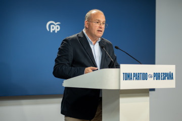 El secretario general del Partido Popular, Miguel Tellado, ofrece una rueda de prensa en la sede del PP, a 4 de octubre de 2025, en Madrid (España).
