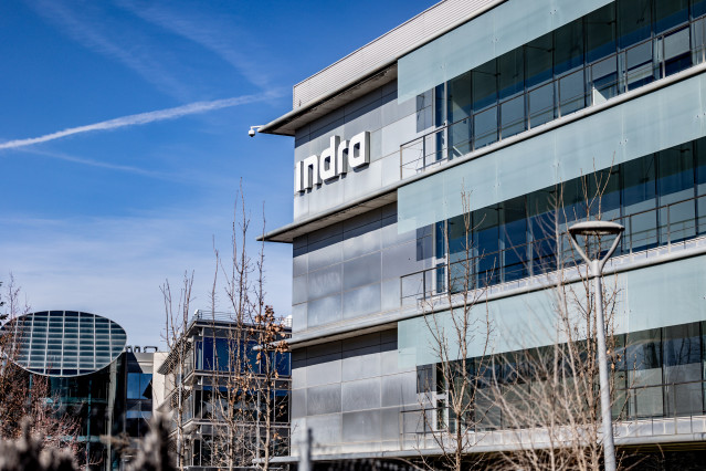 Archivo - Fachada de la sede de Indra, a 5 de febrero de 2025, en Madrid (España).