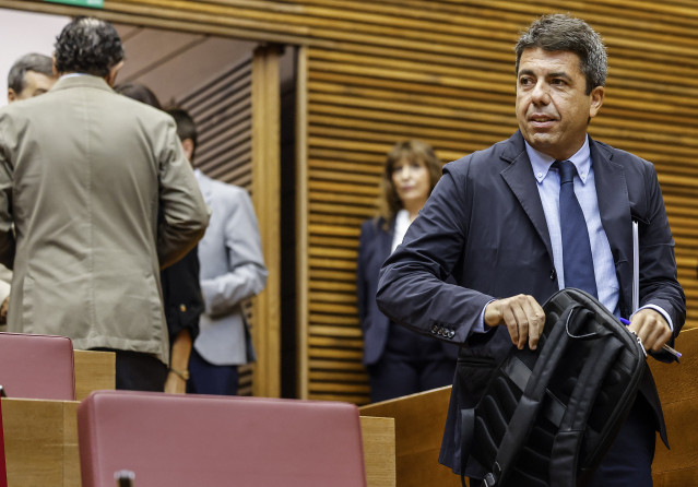 El presidente de la Generalitat valenciana, Carlos Mazón, durante una sesión de control