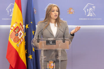 La portavoz del PP en el Congreso, Ester Muñoz, durante una rueda de prensa posterior a la Junta de Portavoces, en el Congreso de los Diputados, a 7 de octubre de 2025, en Madrid (España).