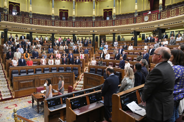 Archivo - Imagen de archivo de minuto de silencio