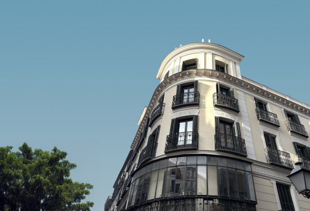 Fachada del número 1 de la calle Velarde, en el centro de Madrid.