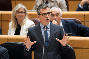 El ministro de la Presidencia, Justicia y Relaciones con las Cortes, Félix Bolaños, durante una sesión de control al Gobierno, en el Senado, a 30 de septiembre de 2025, en Madrid (España).