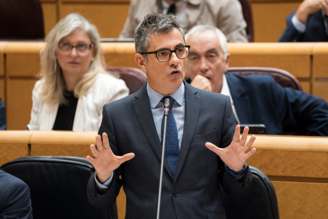 El ministro de la Presidencia, Justicia y Relaciones con las Cortes, Félix Bolaños, durante una sesión de control al Gobierno, en el Senado, a 30 de septiembre de 2025, en Madrid (España).