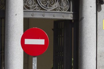 Archivo - Fachada de la Comisión Nacional de los Mercados y la Competencia.
