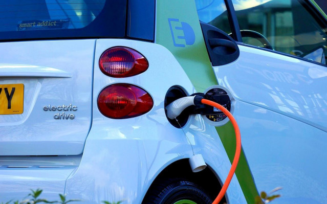 Coche eléctrico.