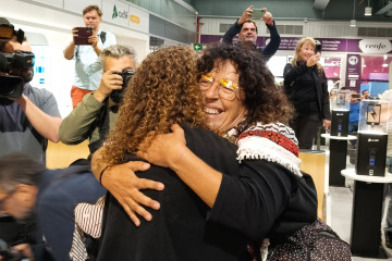 La activista Sandra Garrido llega a Santiago y refuerza la convocatoria a una 