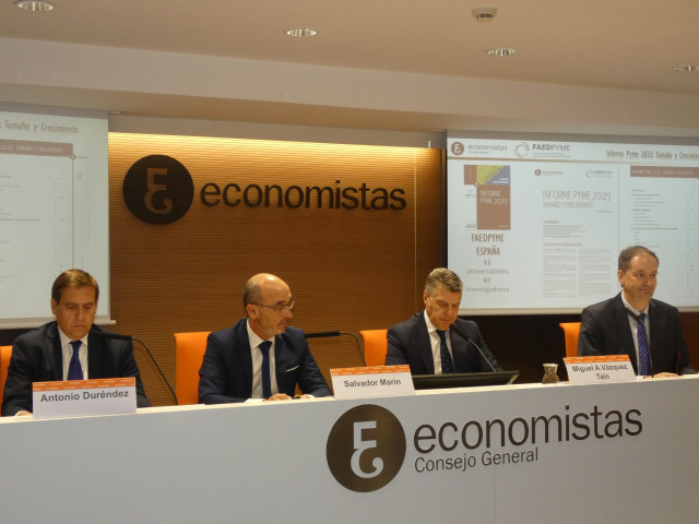 Los economistas piden 