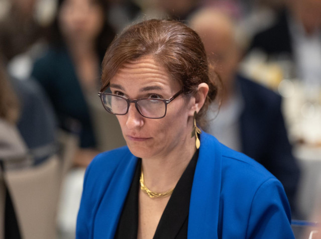 La ministra de Sanidad, Mónica García, durante un desayuno informativo de Europa Press en el NH Collection Eurobuilding