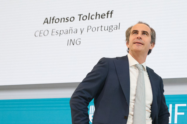 Archivo - El CEO de ING en España y Portugal, Alfonso Tolcheff, durante una nueva edición del Encuentro del Sector Bancario, organizado por IESE, en el Edificio Executive del IESE Madrid, a 3 de junio de 2025, en Madrid (España). El encuentro trata sobre