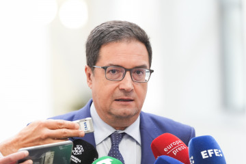 El ministro para la Transformación Digital y de la Función Pública, Óscar López, atiende a los medios de comunicación a su llegada a la IX Cumbre Global de la Alianza de Gobierno Abierto (OGP) 2