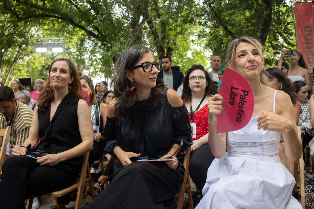 Archivo - La relatora especial de las Naciones Unidas sobre los territorios palestinos, Francesca Albanese, y la vicepresidenta segunda y ministra de Trabajo y Economía Social, Yolanda Díaz,  a 23 de junio de 2025, en Madrid (España).