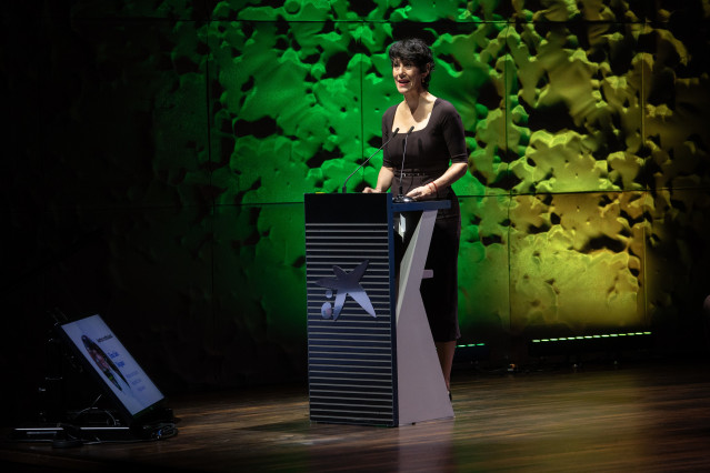 La ministra de Inclusión, Seguridad Social y Migraciones, Elma Saiz, inaugura la VI edición de Camino al Impacto, en CaixaForum Madrid, a 8 de octubre de 2025, en Madrid (España).