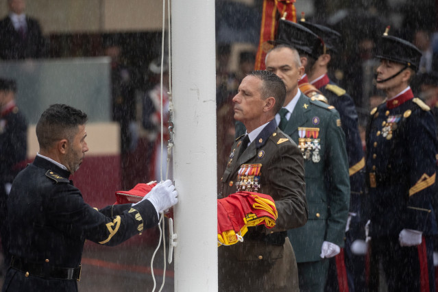 Archivo - Acto solemne de homenaje a la Bandera Nacional y desfile militar por el 12 de octubre, Día de la Hispanidad, en la Plaza de Cánovas del Castillo, a 12 de octubre de 2024, en Madrid (España).